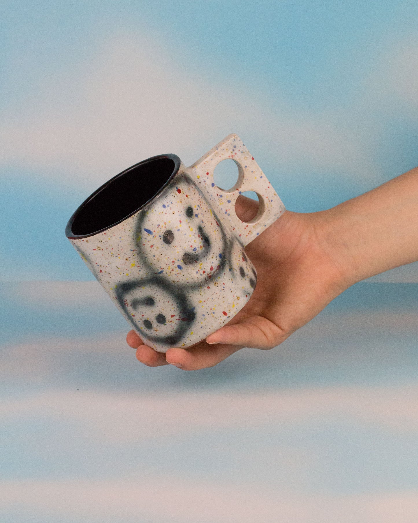 Sprayed smiley Mug