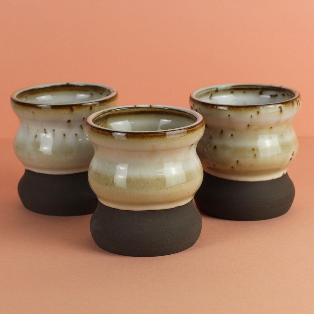 Black Stoneware Wiggle Cups